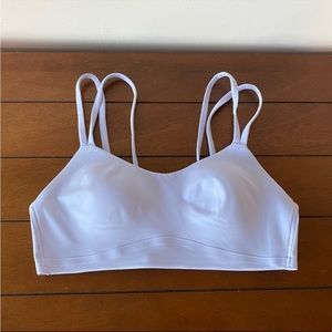 Lululemon like a cloud bra